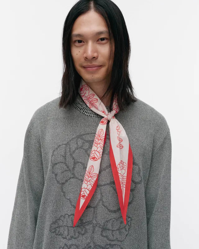 Marimekko Aiempi Vihkiruusu Kioski scarf