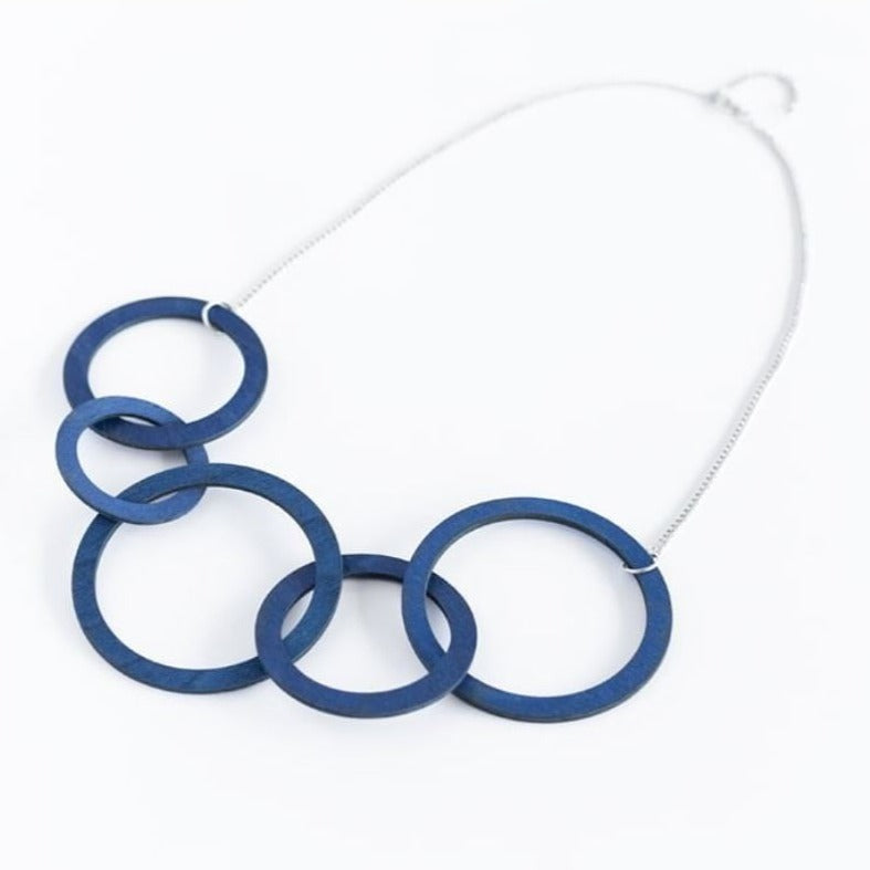 The Korona collection represents Valona’s ecological zero waste design principle, which aims to minimise production material loss already at the design stage. Korona jewellery is made from both rings and the round pieces inside them. These result in the models of hoop earrings and round stud earrings.